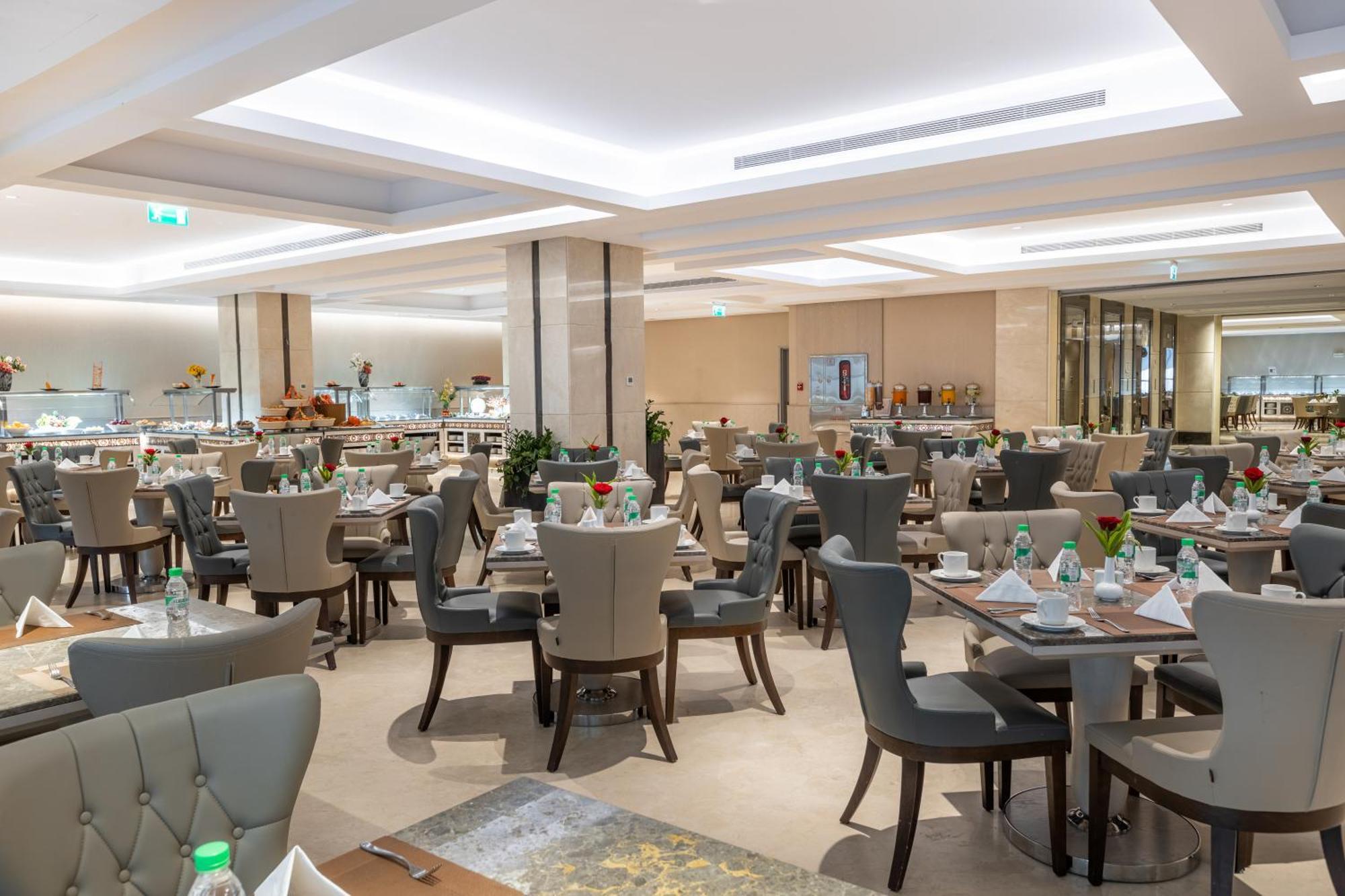 View Al Madinah Hotel Medina Exterior photo